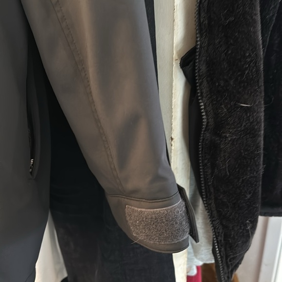 Weatherproof men’s coat - Picture 4 of 4